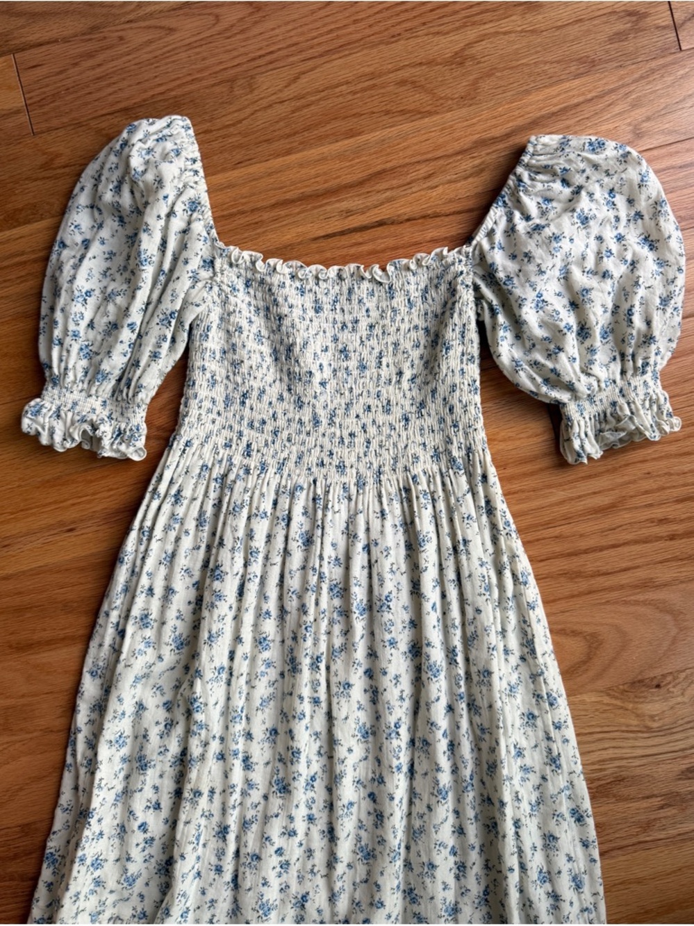 Nothing Fits But Floral Smocked Puff-Sleeve Maxi Dress - Cream & Blue - Picture 2 of 7